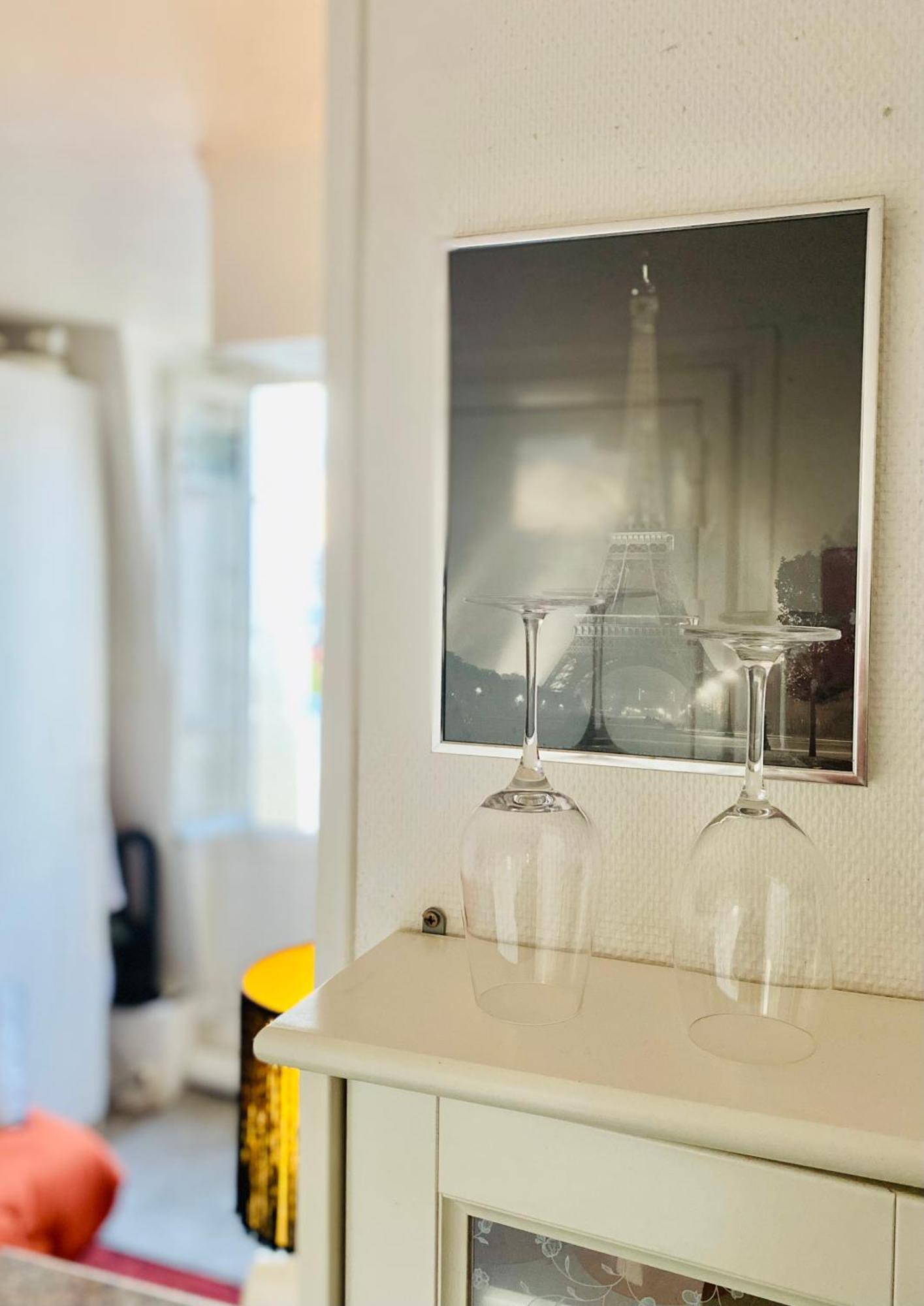 Studio Chic Paris Tour Eiffel Near Eiffel Tower 7Th Floor Экстерьер фото